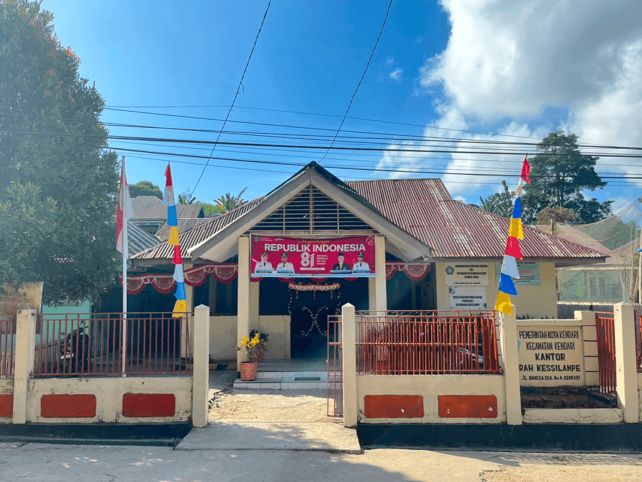 Pelayanan Kantor Kelurahan Kessilampe